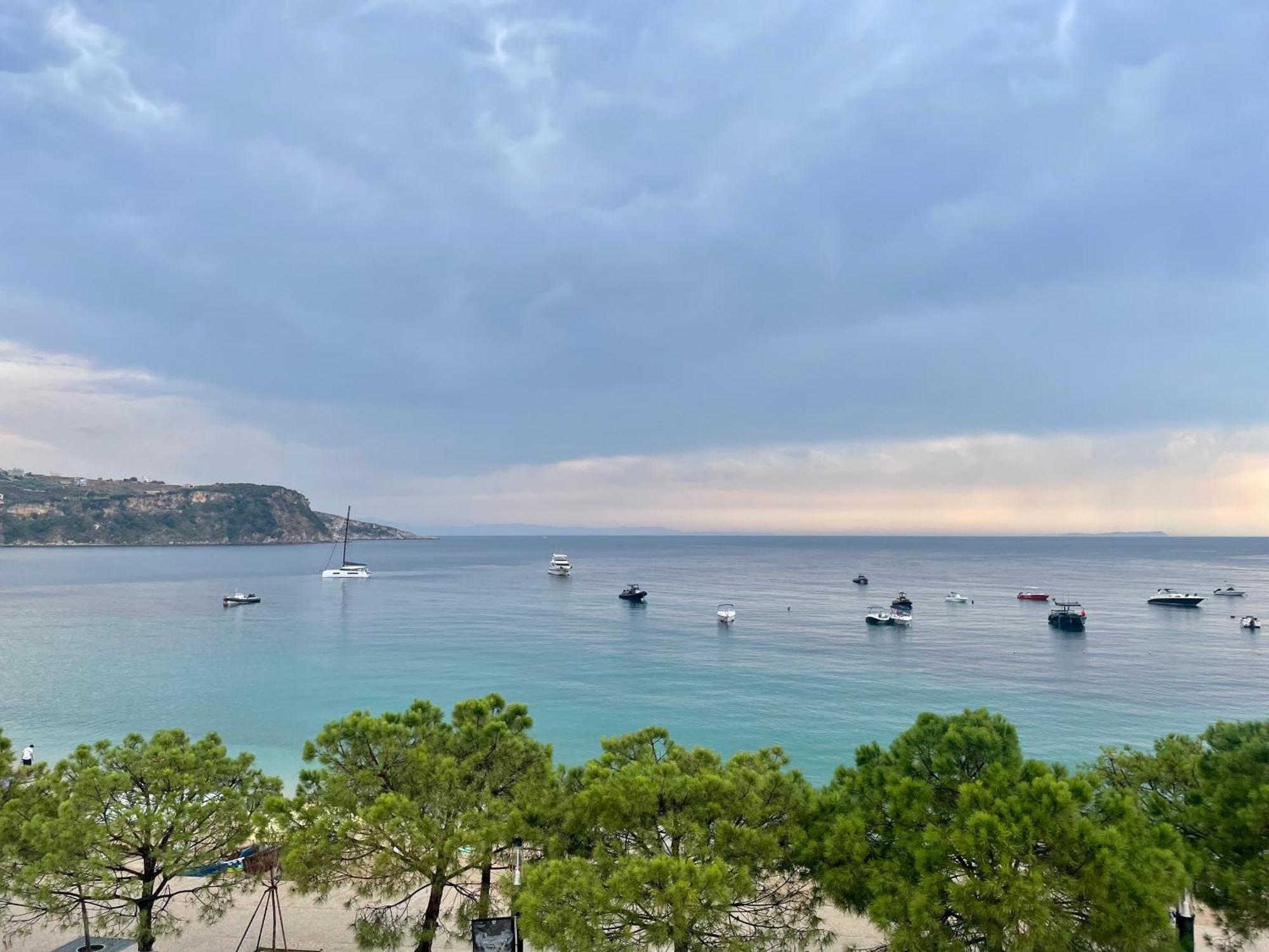 Guesthouse 1932 Himare Buitenkant foto