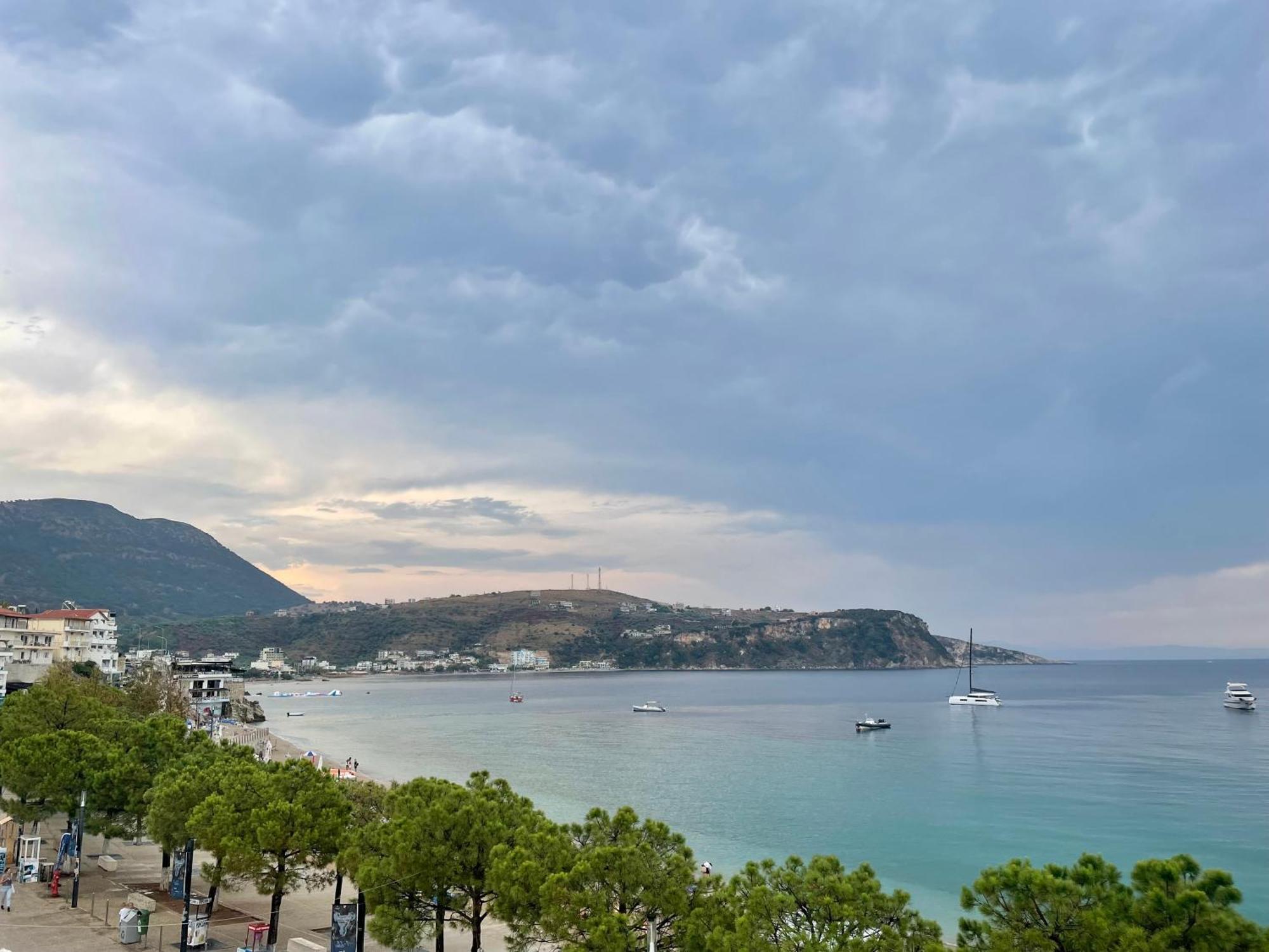 Guesthouse 1932 Himare Buitenkant foto