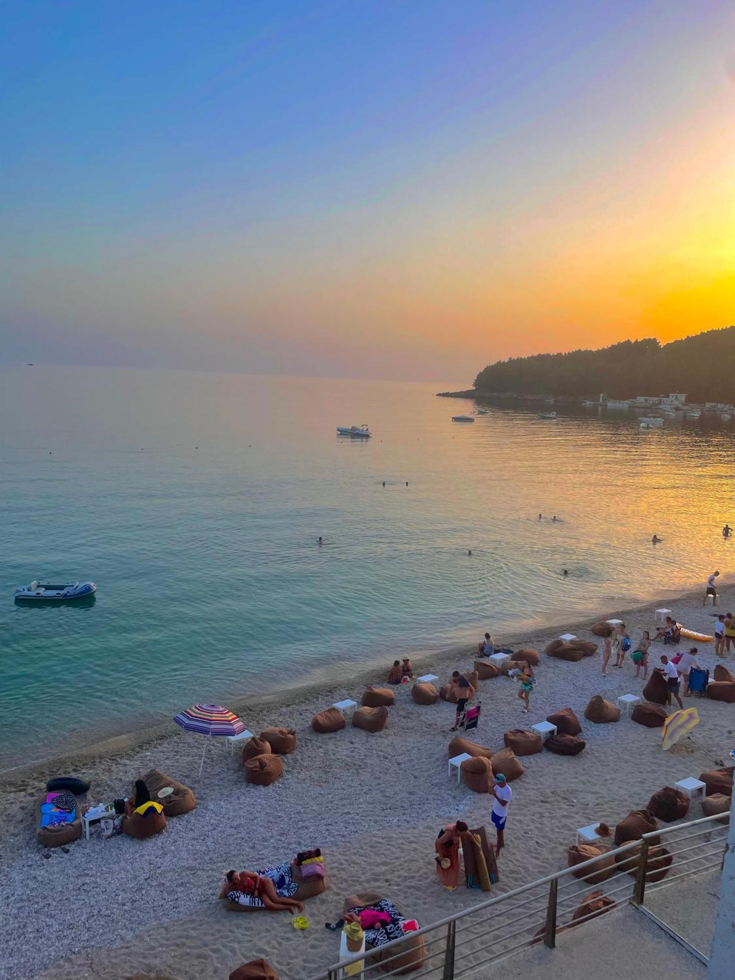 Guesthouse 1932 Himare Buitenkant foto