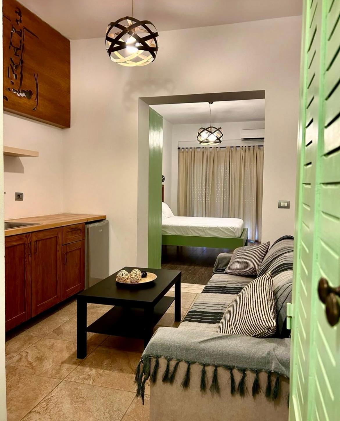 Guesthouse 1932 Himare Buitenkant foto