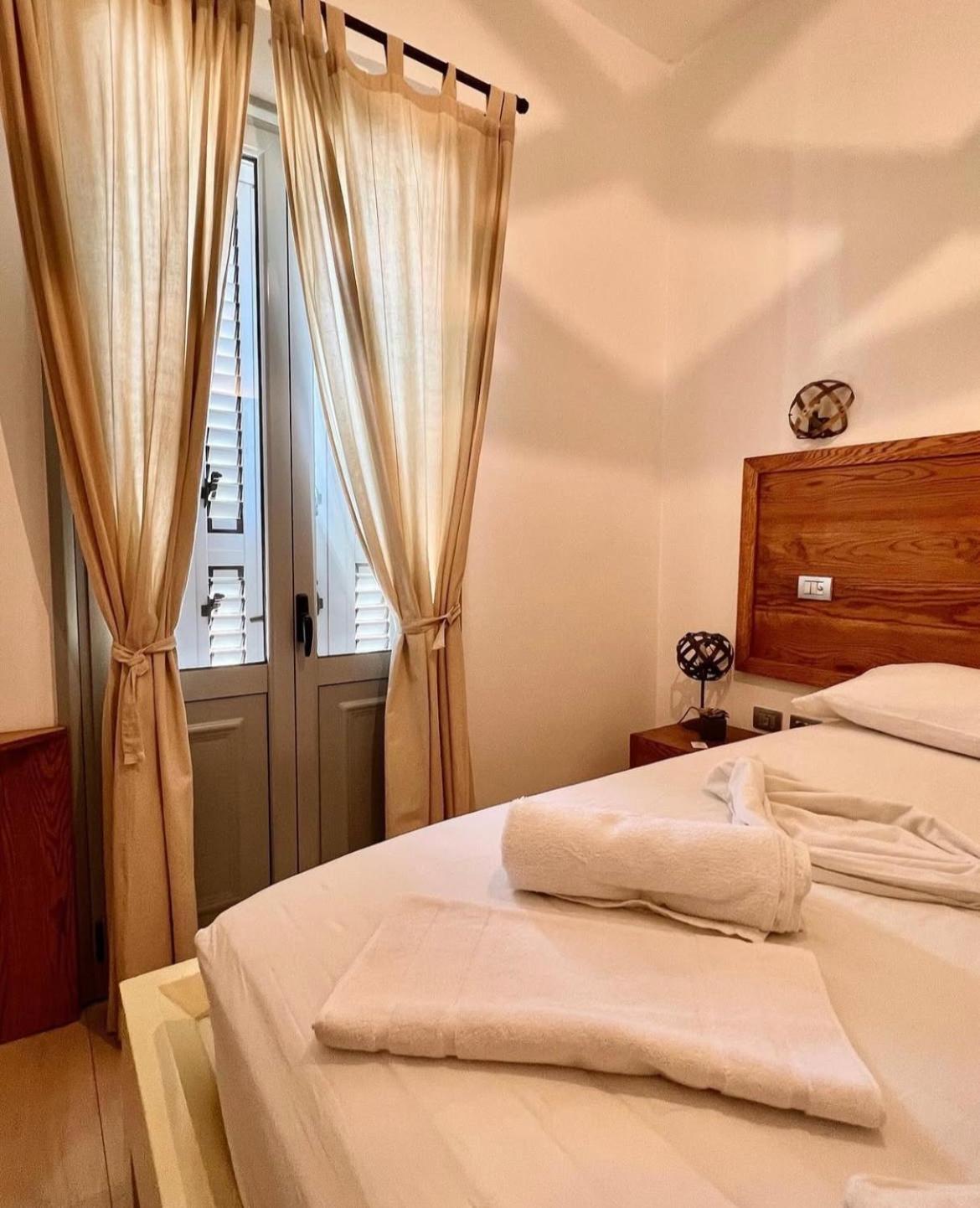 Guesthouse 1932 Himare Buitenkant foto
