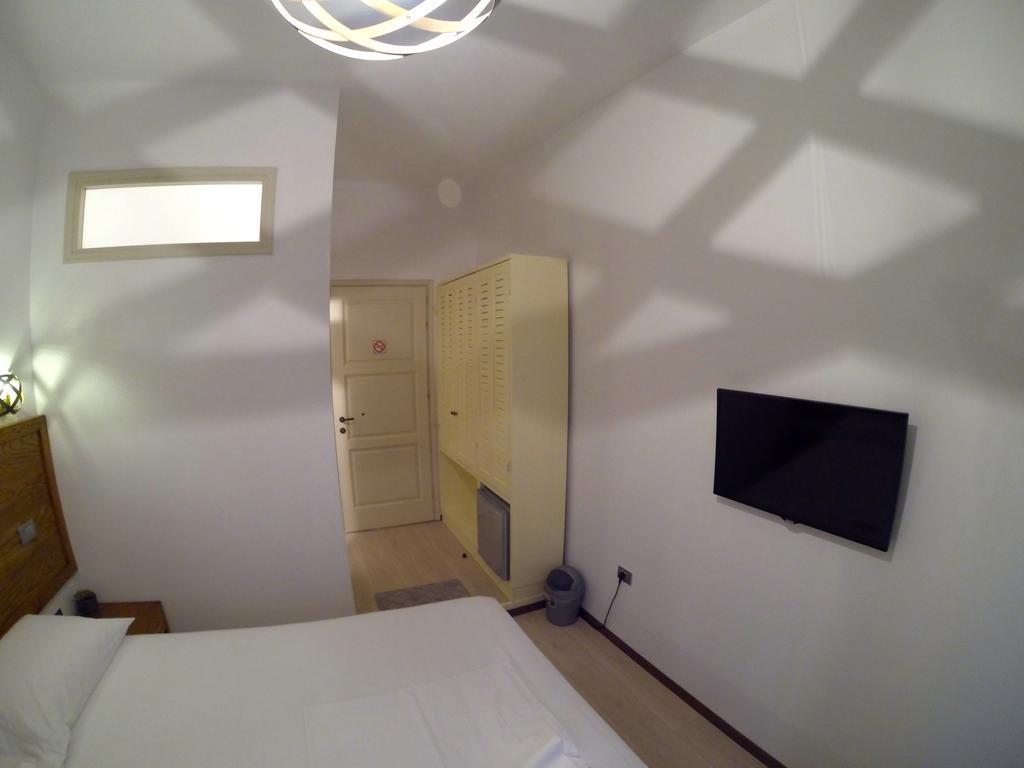 Guesthouse 1932 Himare Kamer foto