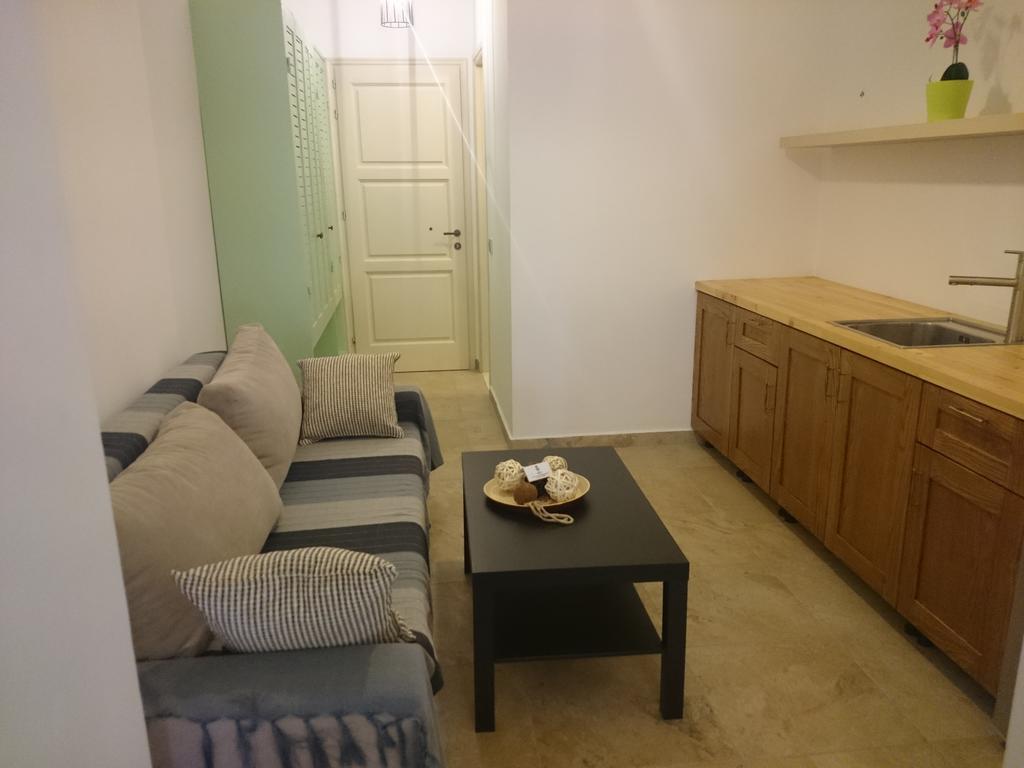 Guesthouse 1932 Himare Buitenkant foto