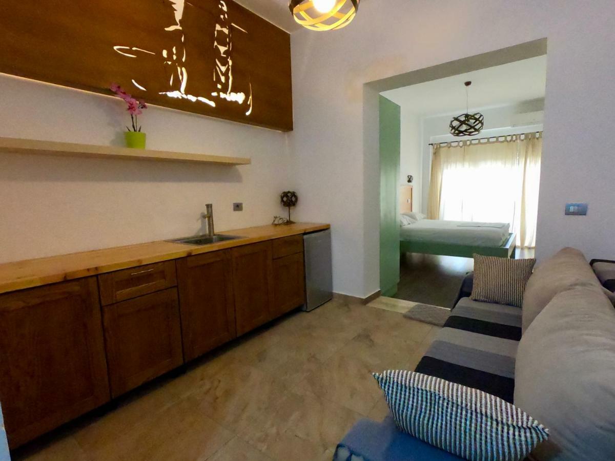 Guesthouse 1932 Himare Buitenkant foto