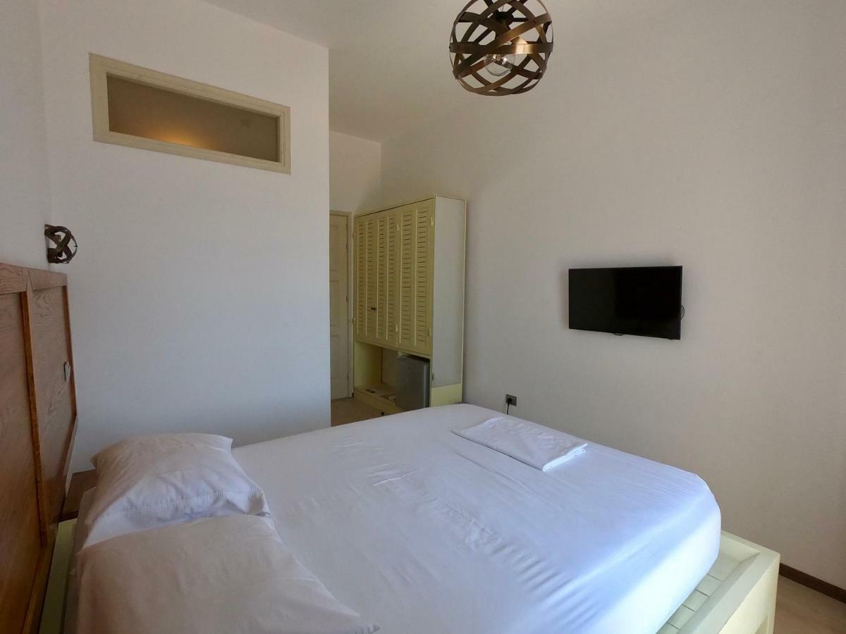 Guesthouse 1932 Himare Buitenkant foto